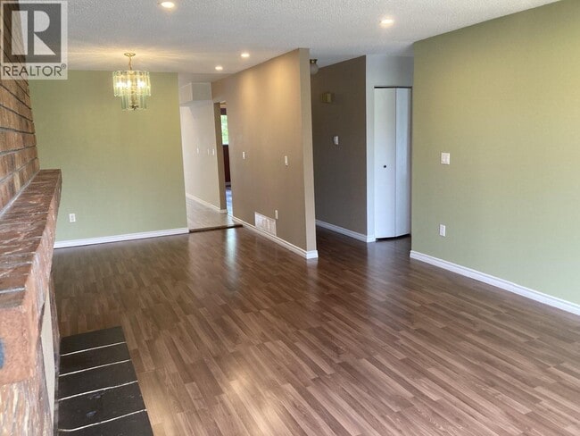 Building Photo - 2161 Prairie Ave