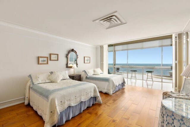 Foto del edificio - 939 Coast Blvd