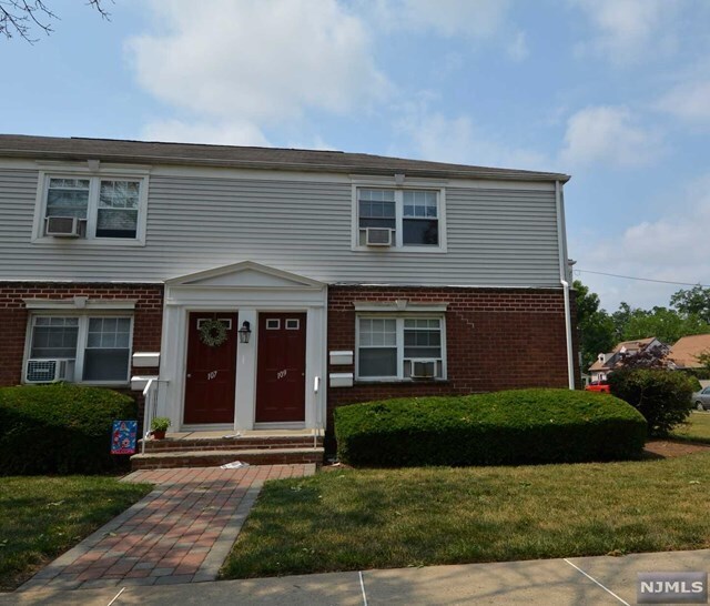 Foto principal - 109 Hastings Ave