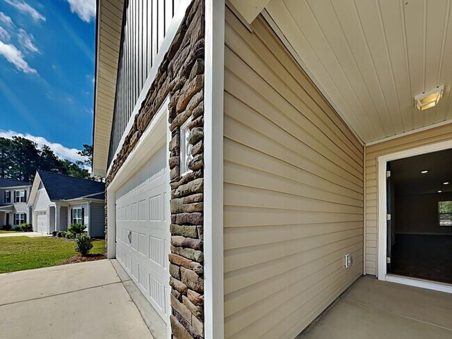 Building Photo - 306 Crooked Pne Ct