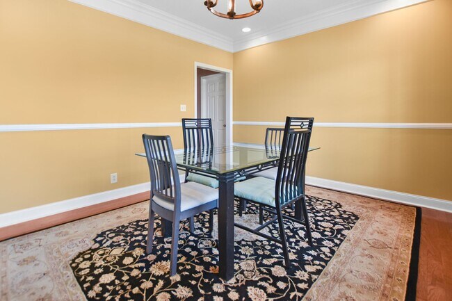 Foto del edificio - Pet Friendly Four Bedroom with Bonus!