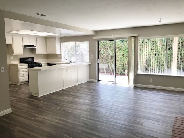 Foto del edificio - Beautiful family home in Newbury Park!