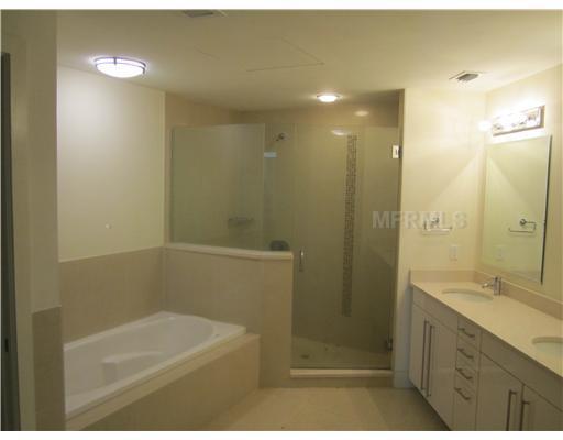 Foto del edificio - LUXURY 2 Bedroom / 2.5 Bathroom Downtown H...