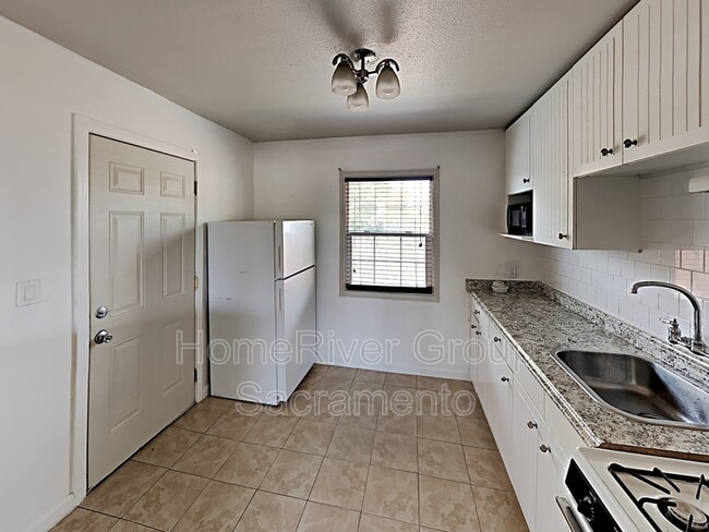 Building Photo - 3308 Ramona Ave