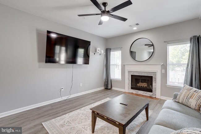 Building Photo - 14304 Rosy Ln
