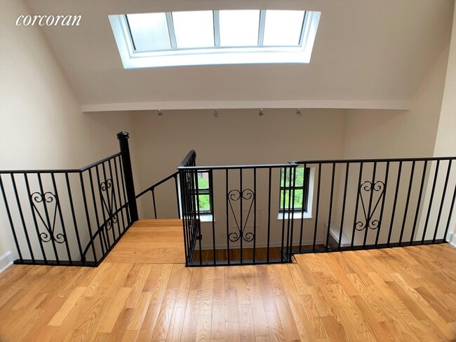 Building Photo - 5 W 87th St