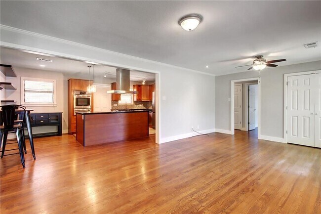 Building Photo - 1408 Ruth Ave