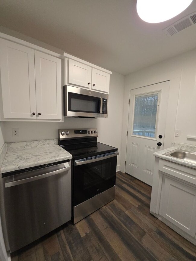 Building Photo - 1315-1317 N. Boston Pl