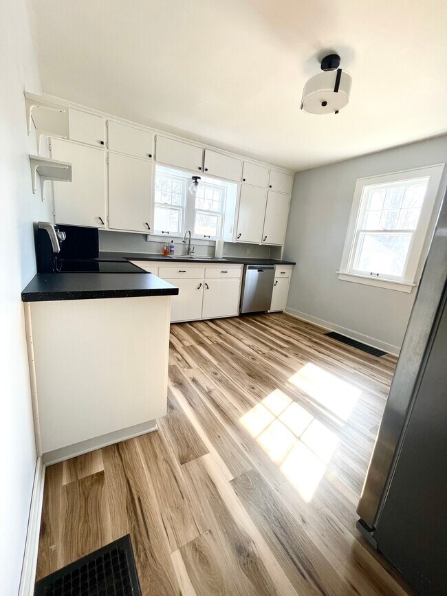 Foto del edificio - 280 W 15th St