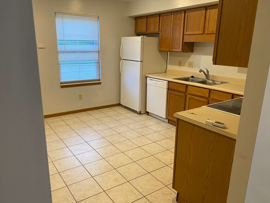 1018 Eleanor Unit 1018, Piqua, OH 45356 Apartments in Piqua, OH