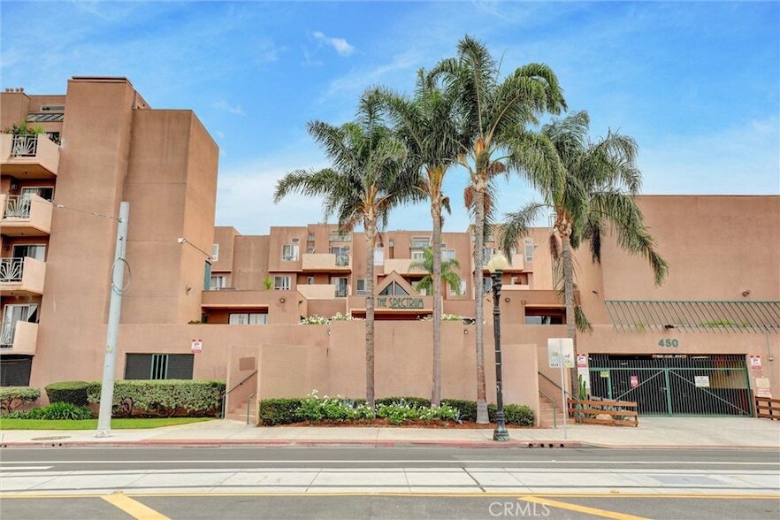 Foto principal - 450 E 4th St