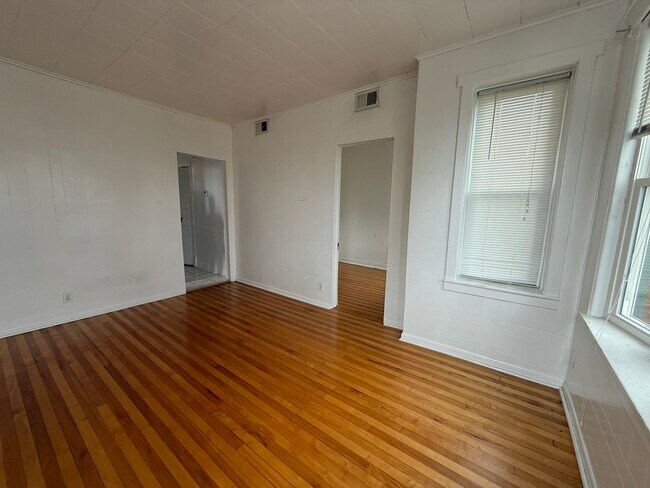 Building Photo - 2818 N Mozart St