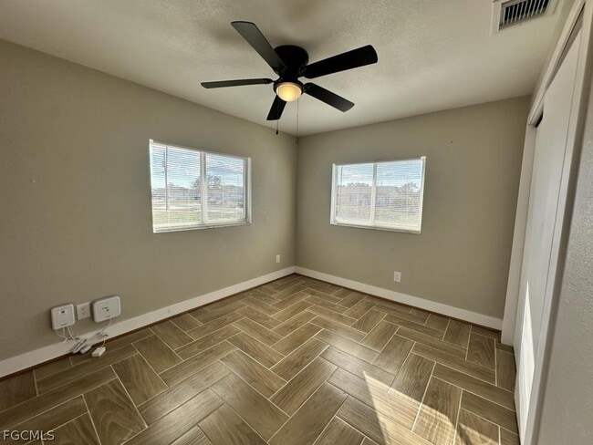 Foto del edificio - 127 Gordon Ave S