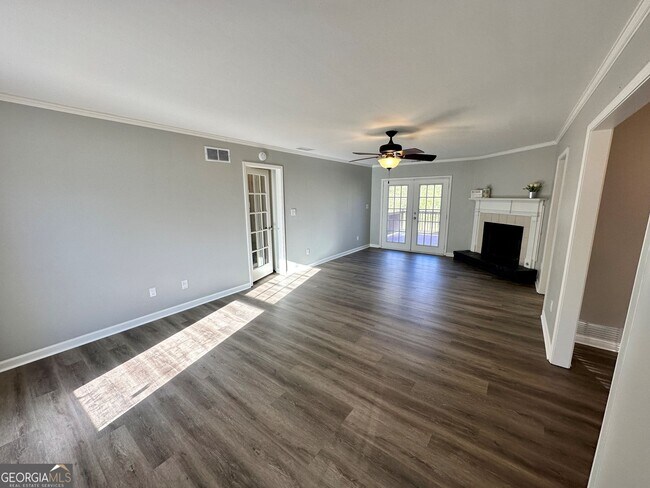 Foto del edificio - 375 Monivea Ln