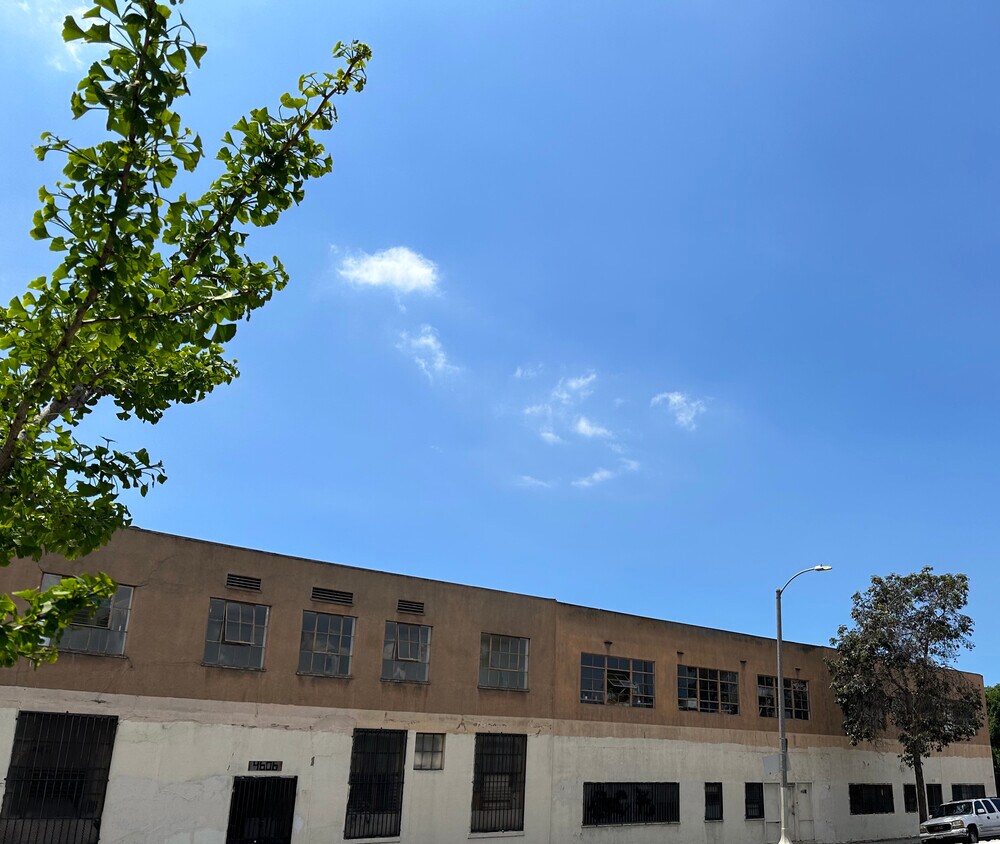 Primary Photo - 4606 W Jefferson Blvd