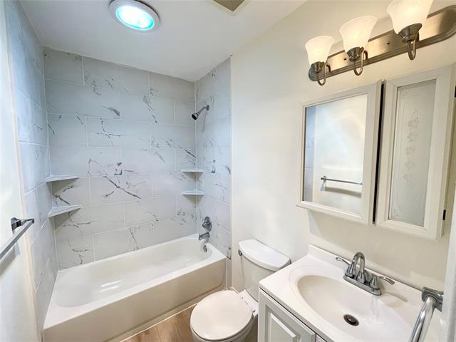 Foto principal - 802 Kingswood Ave