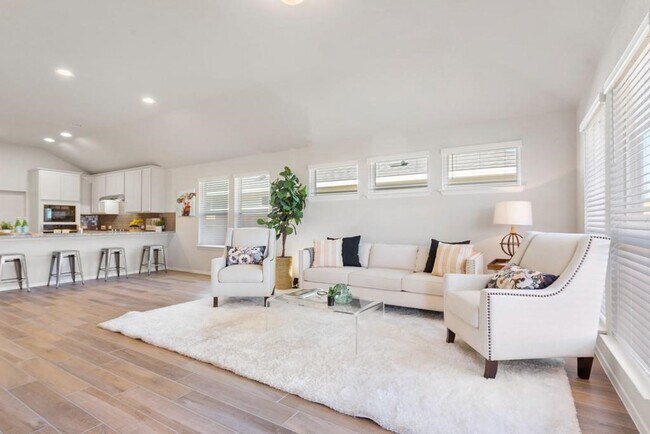 Foto del edificio - 223 Trailside Ln