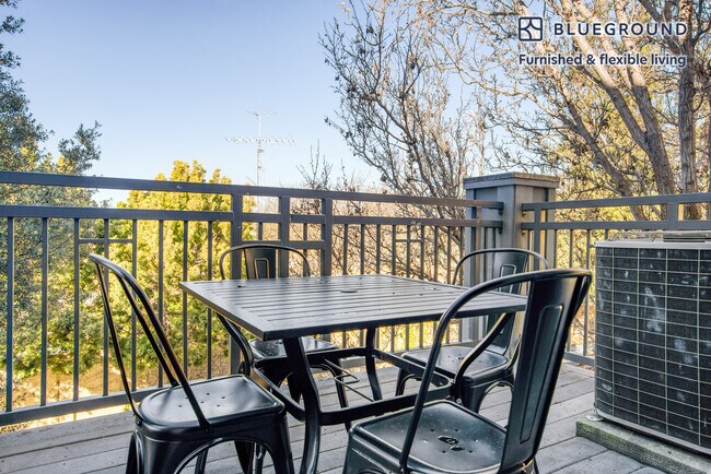 Foto del edificio - 1220 N Fair Oaks Ave