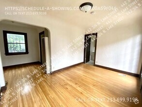 Building Photo - 442 3/4-444 N Lake St