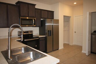 Building Photo - 7695 Legacy Trl