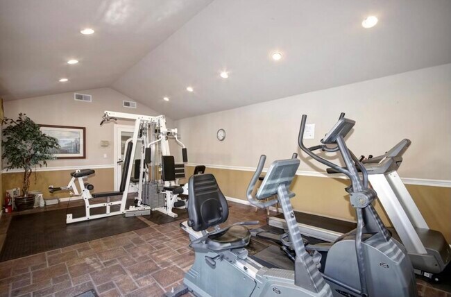 Foto del edificio - 539 Woodside Oaks