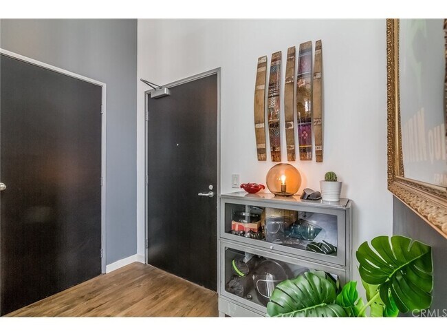 Loft Entrance - 420 S San Pedro St