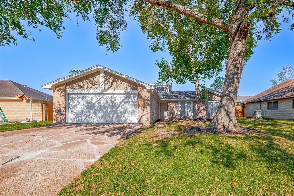 Foto principal - 16023 Spinnaker Dr