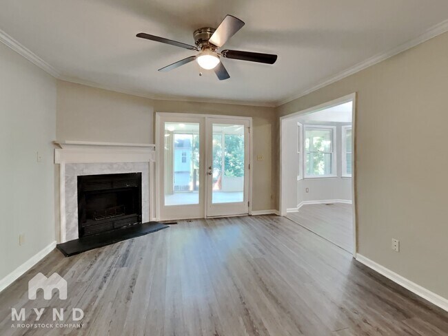 Foto del edificio - 2745 Sterling Park Dr