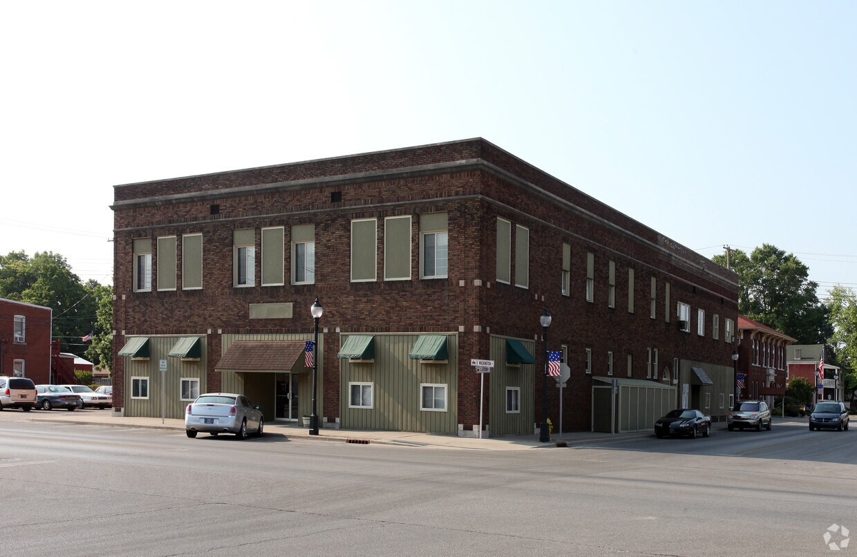 Building Photo - 109 E Washington St
