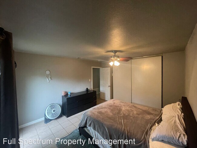 Building Photo - 2 br, 1 bath House - 6850 Mountain Spring
