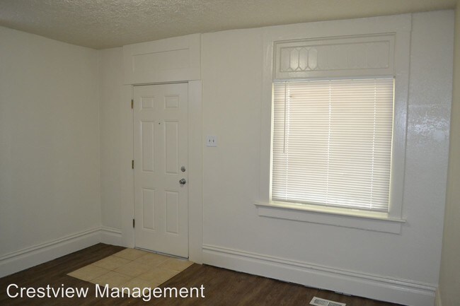 Building Photo - 572 N 400 W