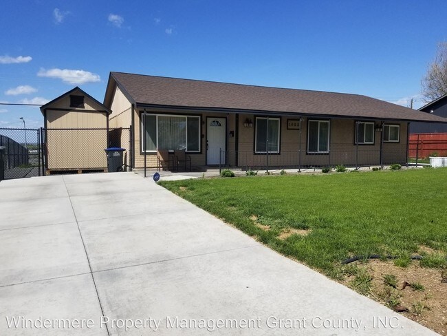 Building Photo - 4 br, 2 bath House - 1022 E Terrace Ave