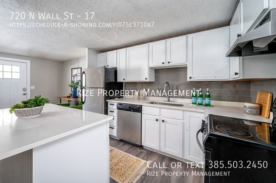 Primary Photo - 720 Wall St