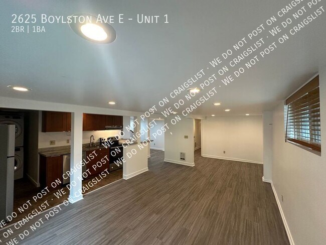 Building Photo - Eastlake renovated 2bedroom 1bath condo wi...