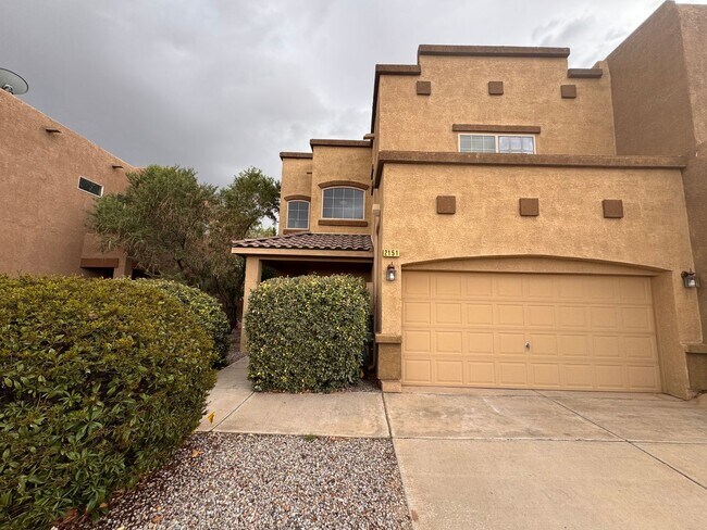 Building Photo - 2151 Cortina Loop SE