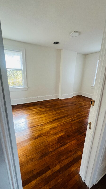 Foto del edificio - 812 Tyler Ave
