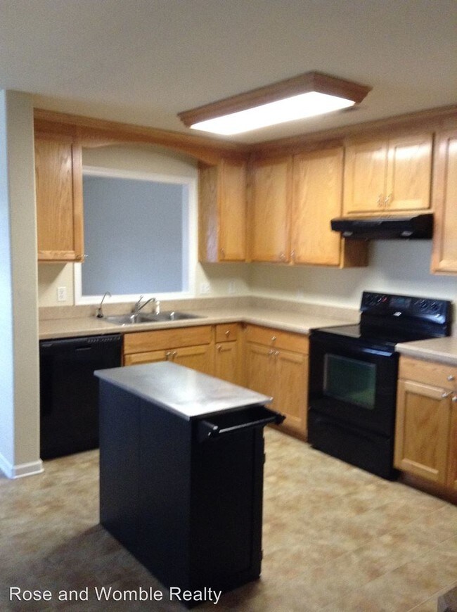 Building Photo - 3 br, 2.5 bath House - 2311 Hanson Avenue