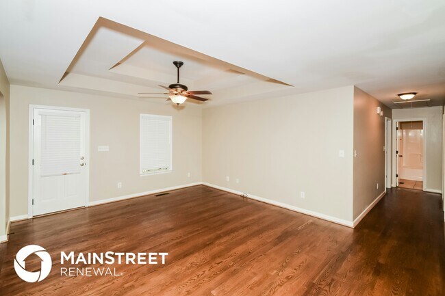 Foto del edificio - 695 Starlite Dr