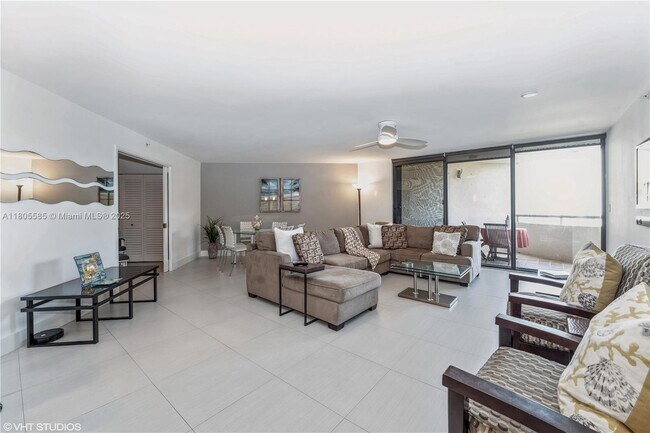 Foto del edificio - 170 Ocean Ln Dr