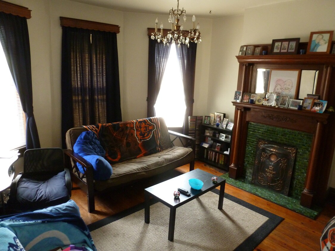 Sala de estar - 463 E Queen St
