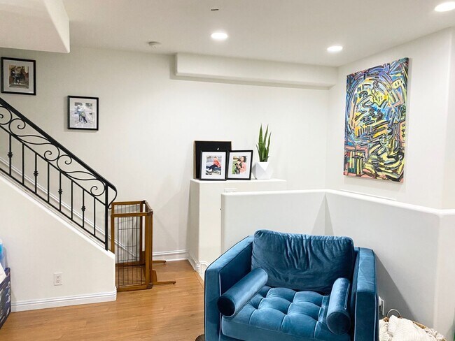 Foto del edificio - Lovely 3 bd/2.5 ba Townhome - Old Town Torrance!