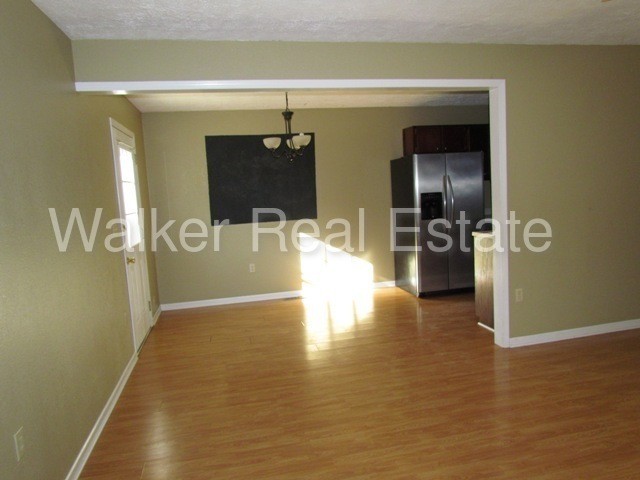Building Photo - 15110 Transit Rd