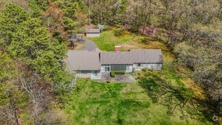 Building Photo - 23 Vine Hill Rd