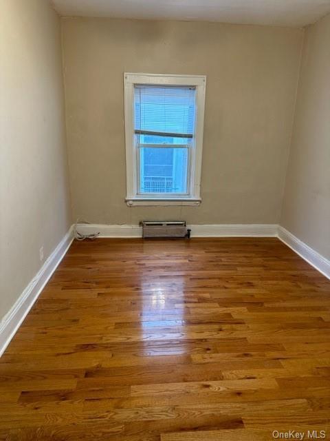 Foto del edificio - 1037 E 231st St