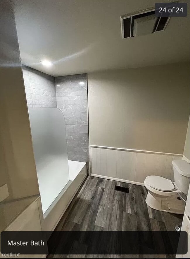 Building Photo - 3 br, 2.5 bath Duplex - 1508 Glenbrook Drive