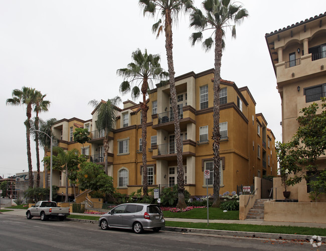 Primary Photo - 1225 Armacost Ave