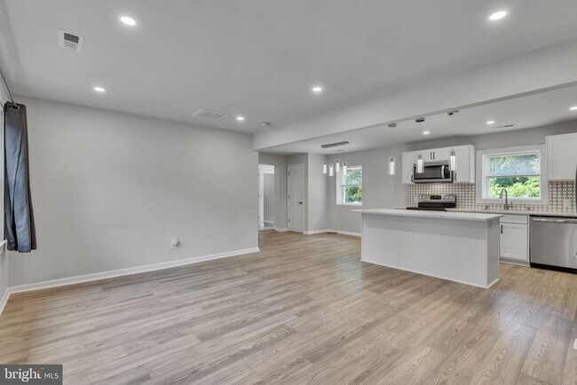 Foto del edificio - 2625 Hamilton Rd