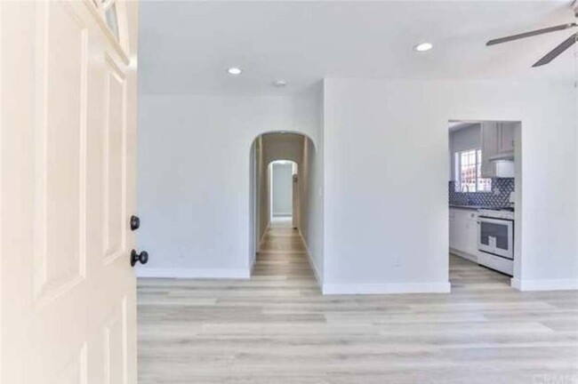 Hallway from door - 1130 W 69th St