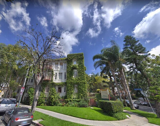 Foto del edificio - 6141 Afton Pl