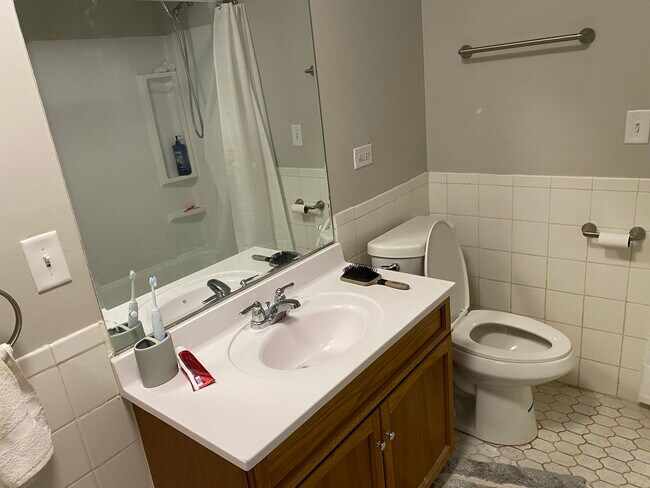 Foto del edificio - 10700 S Roberts Rd